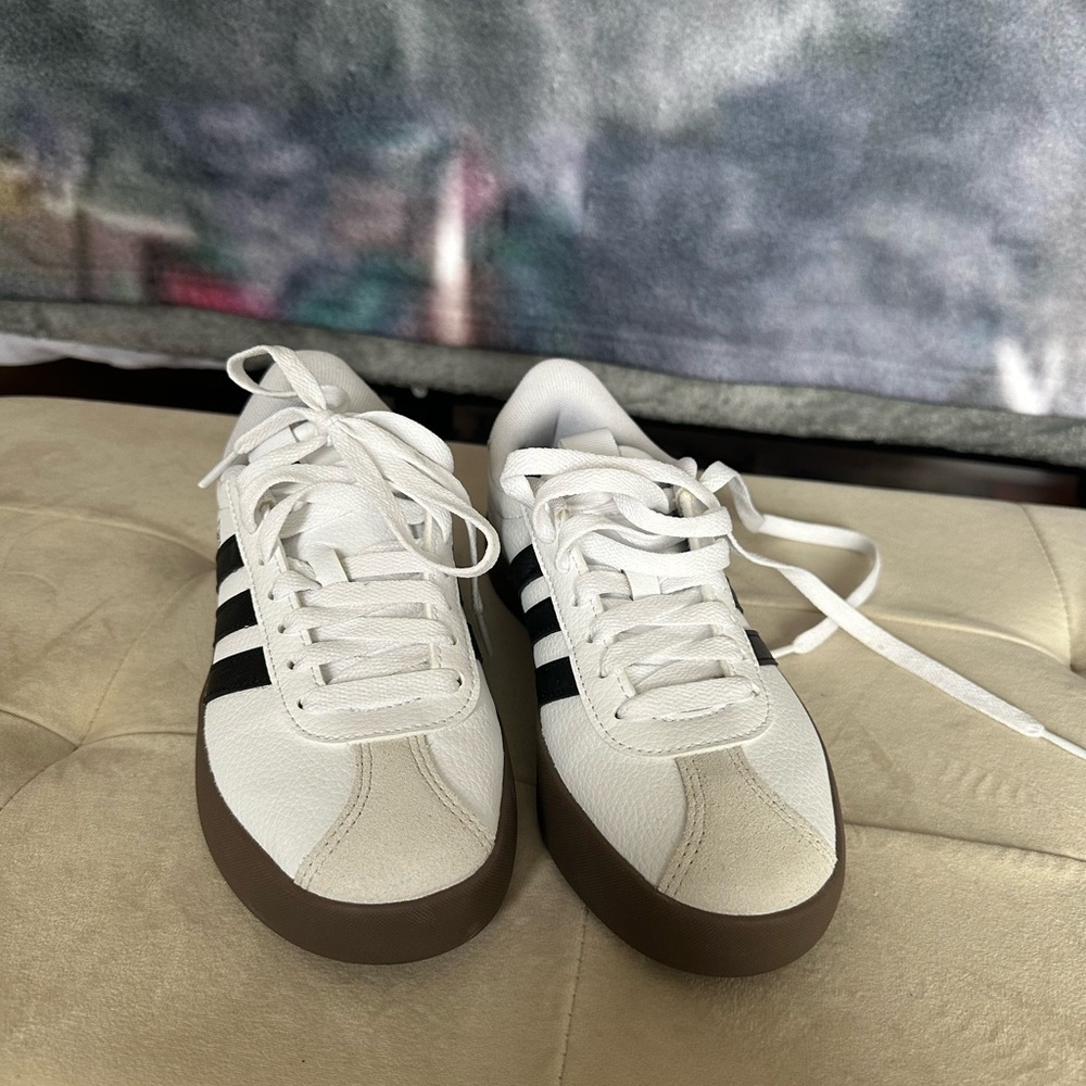 Adidas Court NWOB